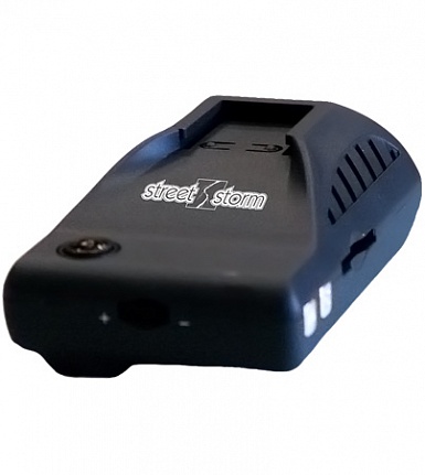Автомобильные видеорегистраторы Street Storm CVR-2100GPS Автомобильные видеорегистраторы Street Storm CVR-2100GPS